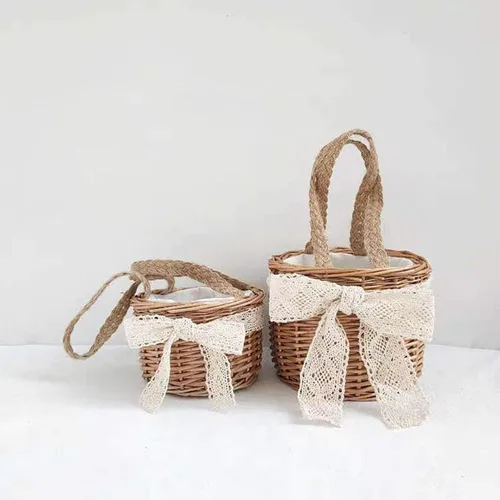 Miniatura 5 de Cestas de flores para niñas, 2 paquetes de cestas de flores tejidas rústicas portátiles para niños, cestas de mimbre hechas a mano de 5.1 pulgadas