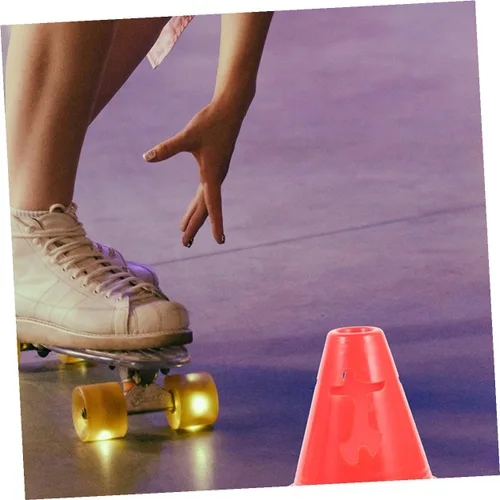 Miniatura 5 de GALPADA 20Pcs Small High Sports Training Cones for Soccer and Roller Skating Agility Drills Portable Markers for School Practice and Speed Control