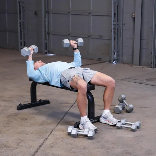 Miniatura 3 de Body-Solid (GFB350B) Banco de pesas plano de 600 libras de capacidad ajustable para entrenamiento de fuerza, estiramiento, ejercicios abdominales