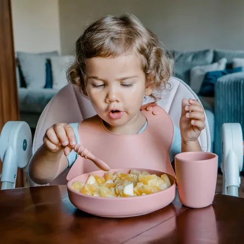 Miniatura 5 de Vaso de silicona para niños pequeños, paquete de 2 vasos de entrenamiento de silicona sin BPA para bebés de 6 meses o más, 4 onzas líquidas taza