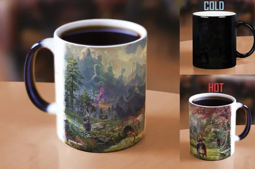 Miniatura 2 de Morphing Mugs Disney - Mulan - Blossoms of Love - Una taza de cerámica sensible al calor que cambia de color de 11 onzas – Imagen revelada cuando se