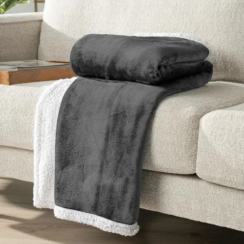 Miniatura 5 de PAVILIA Manta de forro polar Sherpa para sofá, gris oscuro, manta de felpa suave y mullida, acogedora manta de invierno reversible para mujeres