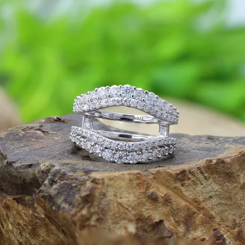 Miniatura 2 de SAVEARTH DIAMONDS 1 ct t.w - Juego de doble fila de diamante de moissanita de corte redondo creado en laboratorio, anillo protector de refuerzo