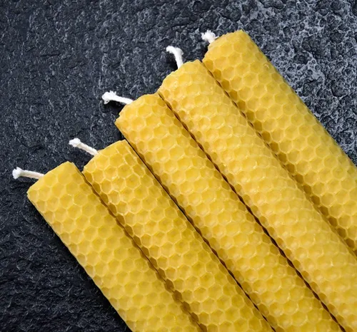 Miniatura 9 de DEYBBY Juego de 6 velas enrolladas de cera de abeja natural, velas de cera de abejas amarillas de 8 pulgadas para decoración de habitación, cena