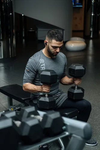 Miniatura 8 de Gronk Fitness Pares de mancuernas hexagonales de goma, 5 libras a 70 libras, equipo de entrenamiento para hombres y mujeres, hierro fundido