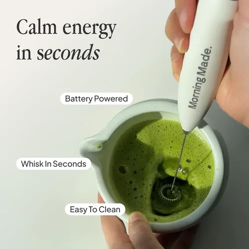 Miniatura 2 de Morning Made Batidor eléctrico de matcha, alternativa al batidor tradicional de bambú, varita espumadora de leche a pilas con soporte protector