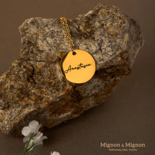 Miniatura 2 de MignonandMignon Collar personalizado con nombre de moneda, regalo de joyería grabada personalizada para dama de honor, cumpleaños, joyería hecha a