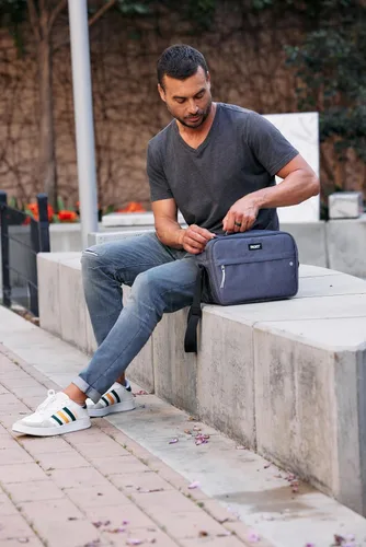 Miniatura 6 de PackIt Enfriador de latas Zuma congelable, construido con tecnología EcoFreeze, plegable, reutilizable, cierre con cremallera con correa
