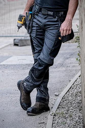 Miniatura 5 de DEWALT Barstow Pro-Stretch para hombre, ajuste delgado, bolsillo con funda, pantalones de trabajo