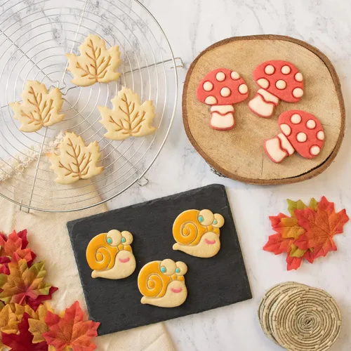 Miniatura 6 de Juego de 3 cortadores de galletas con temática caprichosa (diseños: seta, caracol, y hoja de arce), 3 piezas - Bakerlogy