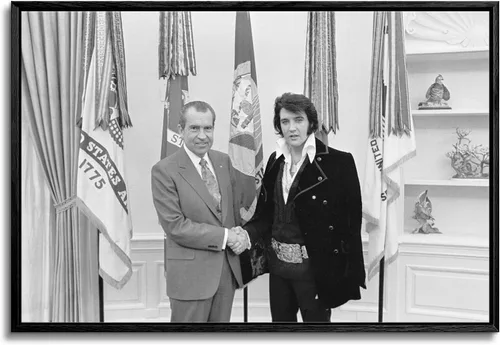 Lienzo con marco flotante para pared, foto vintage de Elvis Presley Meeting Richard Nixon, 24 x 16 pulgadas Elvis Presley Reunión Richard Nixon
