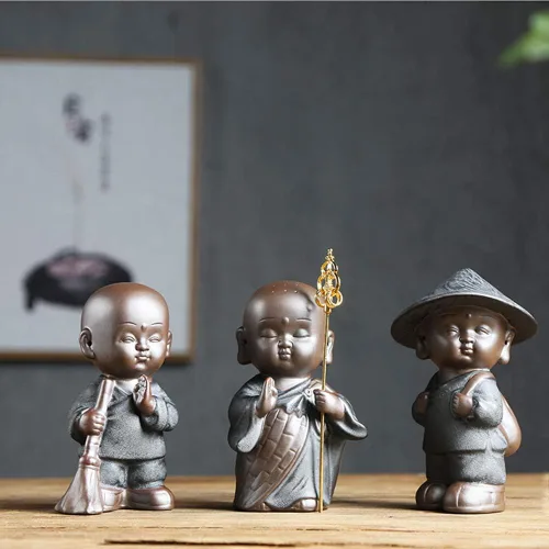 Miniatura 4 de KJYHXX Little Cute Monk - Figuras de cerámica – Adorables estatuas de monje de porcelana marrón (estilos de escoba/personal/bolsa) – Escritorio