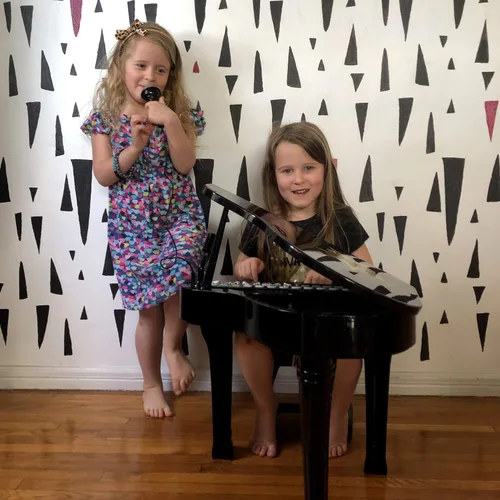 Miniatura 2 de Winfun Juego de piano de cola sinfónico para niños a partir de 37 años, 37 teclas, 15 canciones de demostración, 8 instrumentos y ritmos, grabación