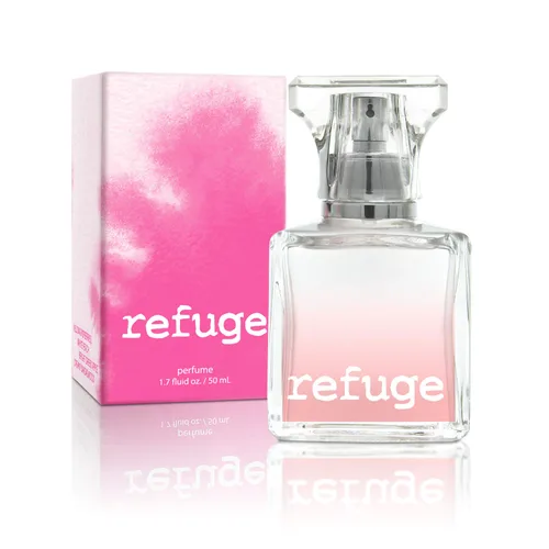 CHARLOTTE RUSSE Refuge - Perfume en espray – Fragancia floral fresca y afrutada para uso diurno, noche y ocasiones especiales, frambuesa, melocotón,