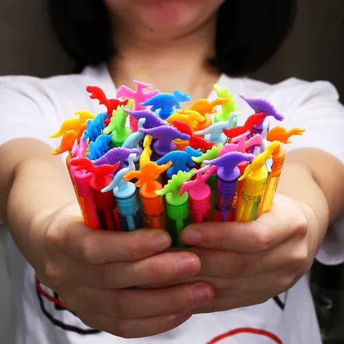Miniatura 7 de Paquete de 32 burbujas para niños, recuerdos de fiesta, 8 estilos de mini varitas de burbujas con caja de regalo, juguetes de dinosaurio a granel