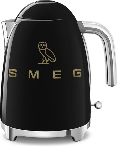 Smeg x OVO - Hervidor eléctrico de 1.7 L, hervidor de té eléctrico OVO Collection Smeg de 7 tazas estilo retro de los años 50 (negro)