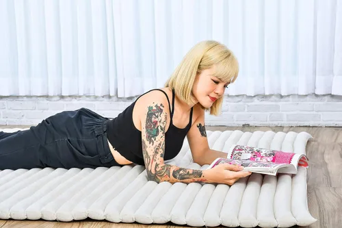 Miniatura 5 de Leewadee - Colchón de piso plegable - Futón japonés enrollable - Tatami de triple pliegue - Cama de piso para invitados - Colchón para acampar