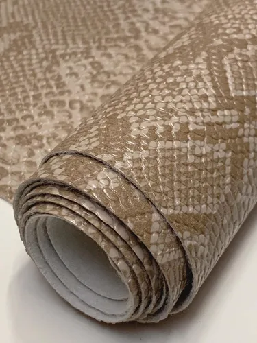 Miniatura 5 de Fabric Empire Tela de Vinilo con Textura en Relieve Serpiente de Cascabel Cuero Sintético Falso / 54" de Ancho / Vendido por Yarda (Rojo Rubí)