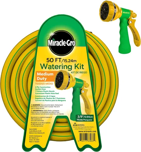 Miracle-Gro Kit de riego de manguera de jardín de 50 pies, manguera de riego de 3/8 pulgadas con boquilla ajustable y carrete de manguera de