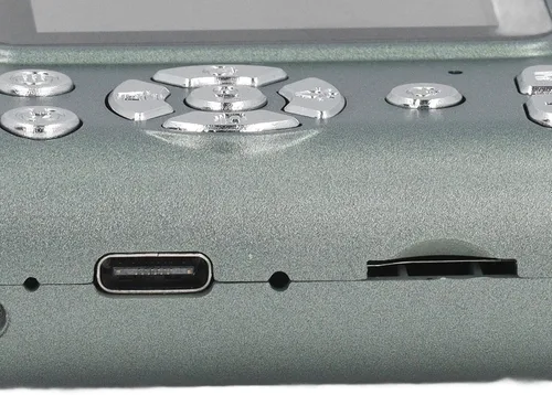 Miniatura 4 de Cámara digital HD vintage 4K 2.4 pulgadas 48MP 16X zoom sin vibración para fotografía, grabación de video, viajes (verde)