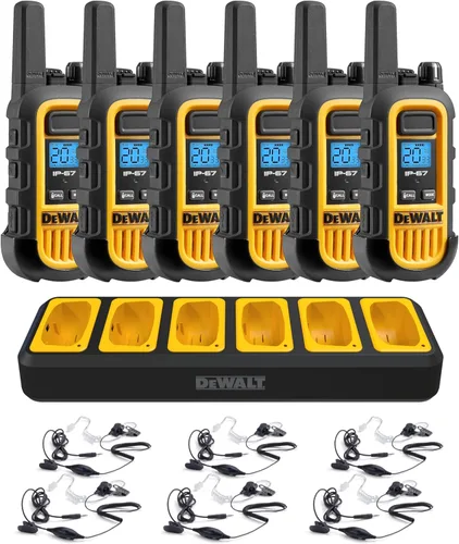 DEWALT DXFRS300 FRS Walkie Talkies, radio de 2 vías de largo alcance, 1W, IP67 impermeable, paquete de 6 con 6 auriculares, cargador de banda,