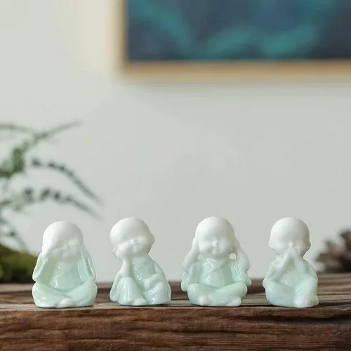 Miniatura 7 de 4 figuras de cerámica de cuatro monjes sabios, lindas mascotas de té de porcelana blanca (oído/ver/hablar/no hacer el mal) - Mini adorno zen