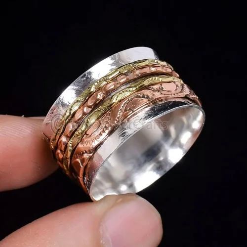 Miniatura 2 de Sterling Silver Spinner Band, Handmade Hammered Boho Ring for Women, Chunky Fidget Jewelry, Ideal Promise Gift