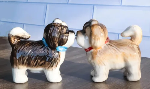 Miniatura 3 de Ebros Gift Juego de figuras de cerámica animadas de perro Shih Tzu para cocina, salero y pimentero, 3 pulgadas de largo, pedigrí, cachorros, perros