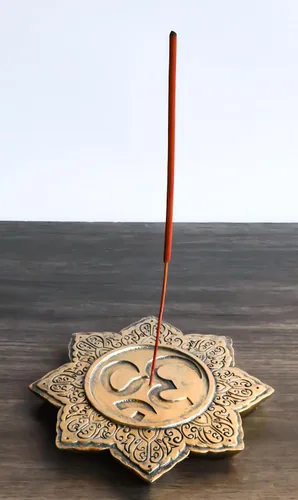 Miniatura 8 de Ebros Gift Fengshui Zen Buddha Om Symbol Mandala Lotus Padma Flor Incienso Stick Holder Plato Quemador Medallón Figurilla Hogar Fragancia Accesorio