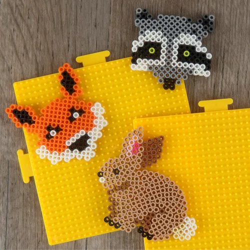 Miniatura 4 de Perler Beads - Tableros cuadrados amarillos, 2 unidades, 5.7 pulgadas de largo x 5.7 pulgadas de alto, pequeño