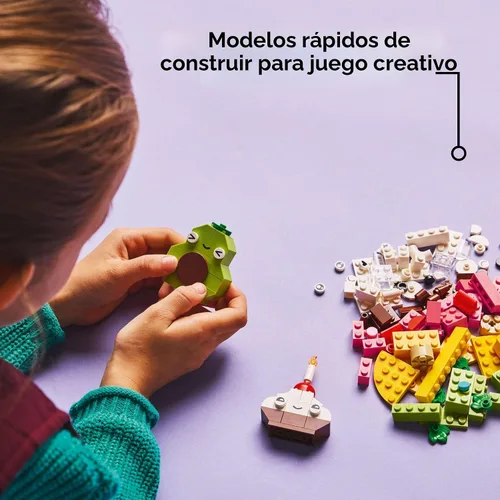 Miniatura 3 de LEGO Classic Creative Food Friends Set de Construcción de Juguete - Comida de Simulación para Niños, Niños y Niñas, Edades 4+ - Juguete Educativo