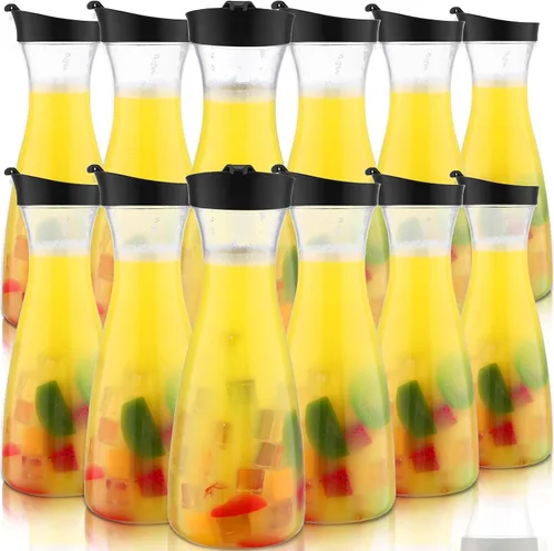 Xinnun 12 jarras de agua con tapa superior abatible, jarra de plástico con tapa negra, jarra de plástico transparente para bebidas para agua o jugo,