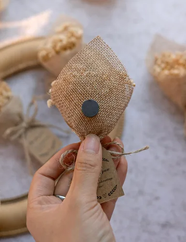 Miniatura 6 de Juego de 20 piezas de mini imanes con ramo de flores secas para recuerdos de boda rústicos, recuerdos de fiesta de baby shower para invitados, Blanco