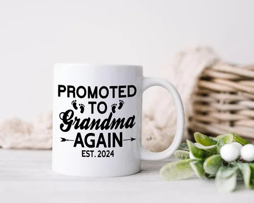 Miniatura 4 de Taza de cerámica de 11 onzas con texto en inglés "Promoted To Grandma Again Est 2024", diseño de abuelas y anuncio de embarazo
