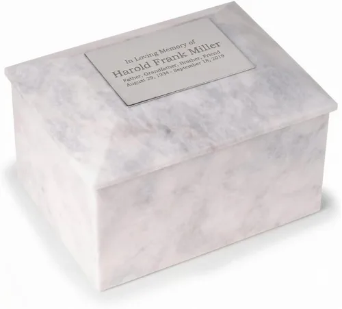 Miniatura 10 de Bey-Berk Deering Moments Botticino Beige Urna conmemorativa personalizada con grabado en relieve para cenizas humanas tamaño adulto - Grande