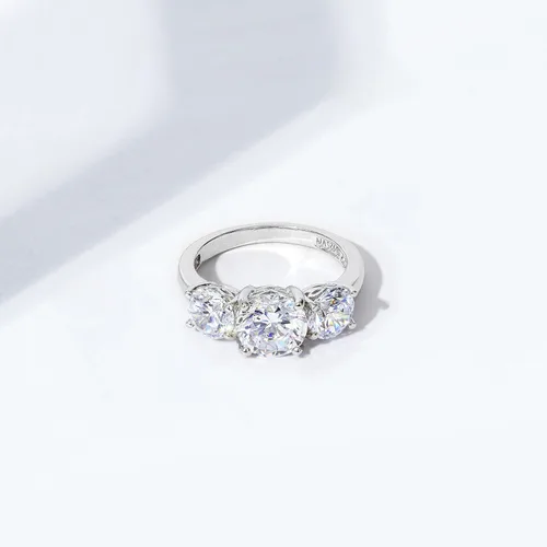 Miniatura 7 de Tienda Collection Platinum-Plated Sterling Silver Round 3-Stone Ring made with Infinite Elements Cubic Zirconia (2 cttw)