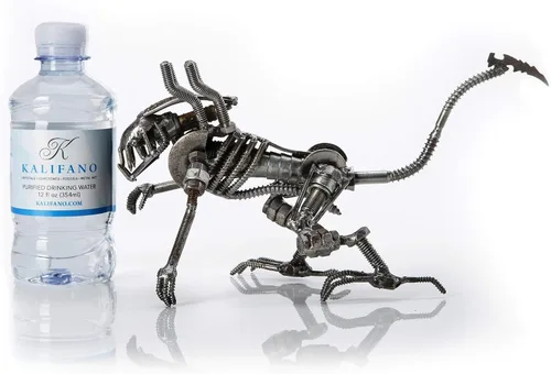 Miniatura 4 de KALIFANO Mini escultura de metal reciclado inspirada en xenomorfos hecha a mano con chatarra, arte de acero inspirado en alienígenas contra