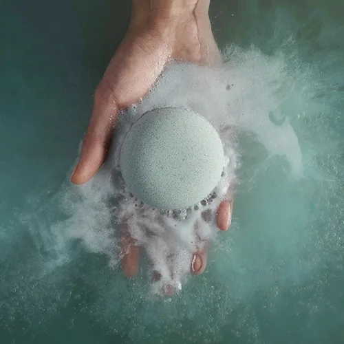 Miniatura 4 de Sprig by KOHLER - Bomba de baño de manzanilla + té verde, hipoalergénica, fabricada con ingredientes botánicos naturales e ingredientes de primera
