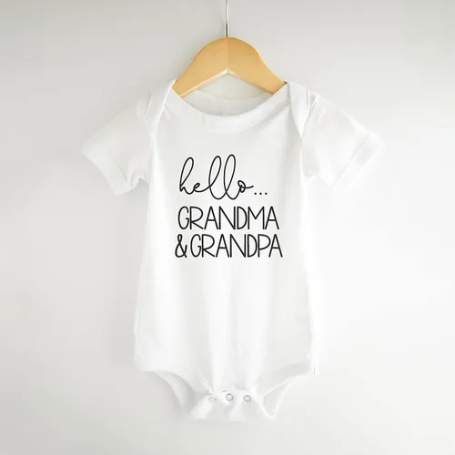 Miniatura 2 de Bump and Beyond Designs Hello Grandma and Grandpa Baby Anuncio Regalo Abuelos