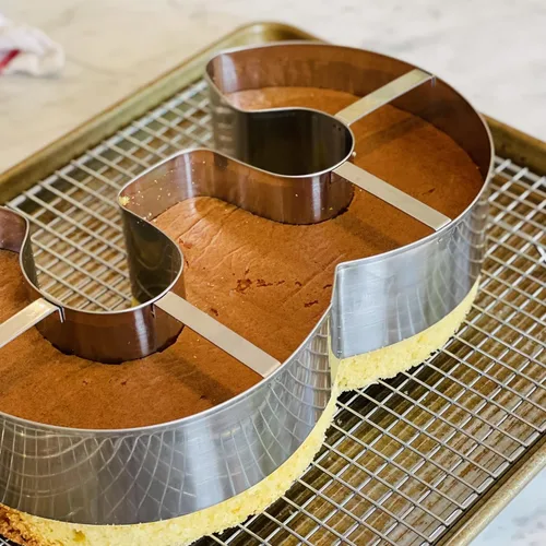 Miniatura 4 de Ateco Molde y cortador de pasteles de números extra grandes, 2, 11 pulgadas de alto, plateado